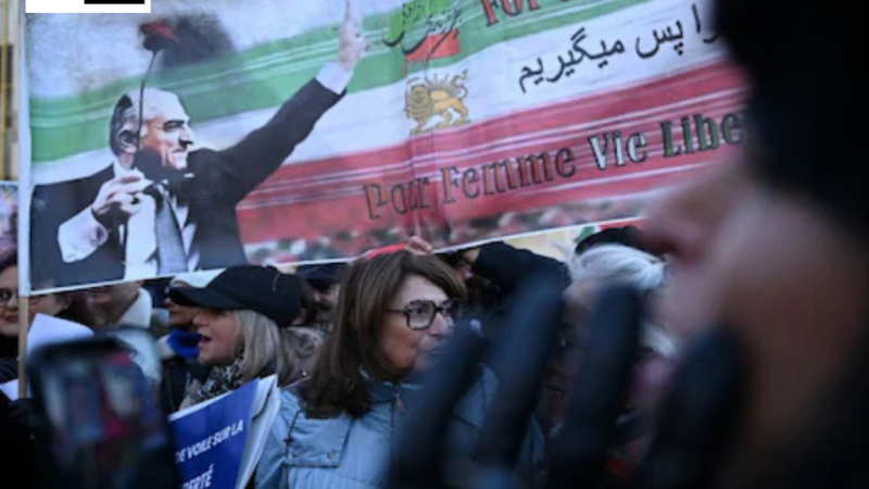 Anti-Khamenei Protests Intensify In Iran, Exiled Prince Gives Rallying Cry