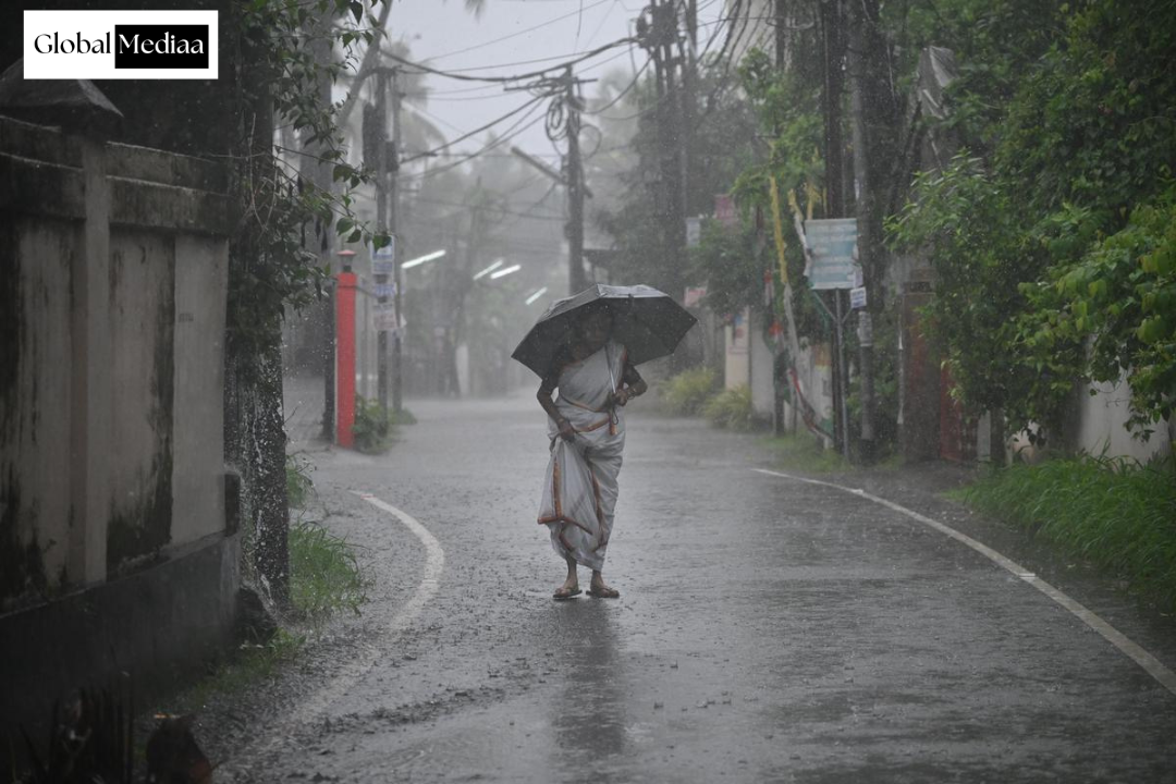 Monsoon 2026 : Southwest monsoon arrives in Kerala, says IMD