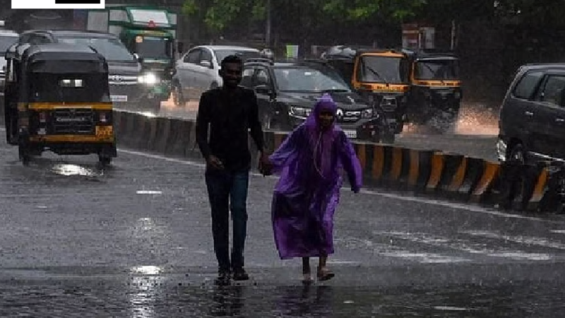 IMD issues red alert for Mumbai, Thane and Raigad; urges people to avoid non-essential travel