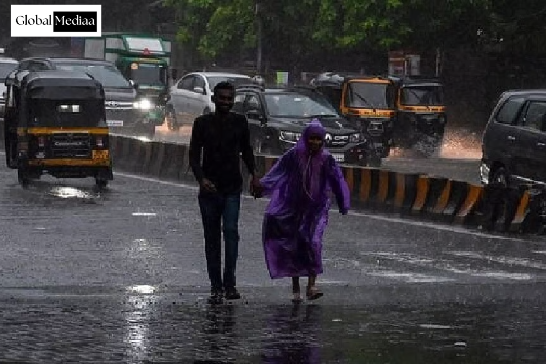 IMD issues red alert for Mumbai, Thane and Raigad; urges people to avoid non-essential travel